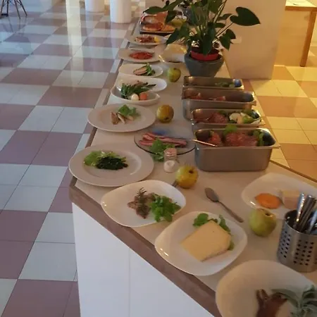 מלון Garni Santa Caterina 3*